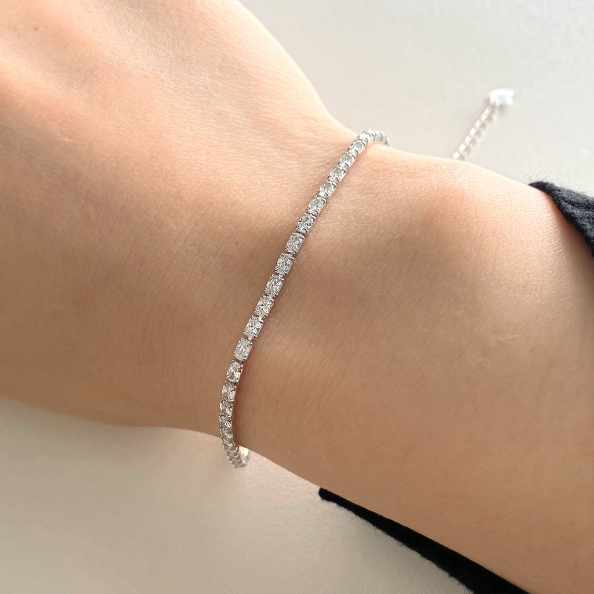 [AuraEcho]Elegant Emerald Cut Daily Bracelet