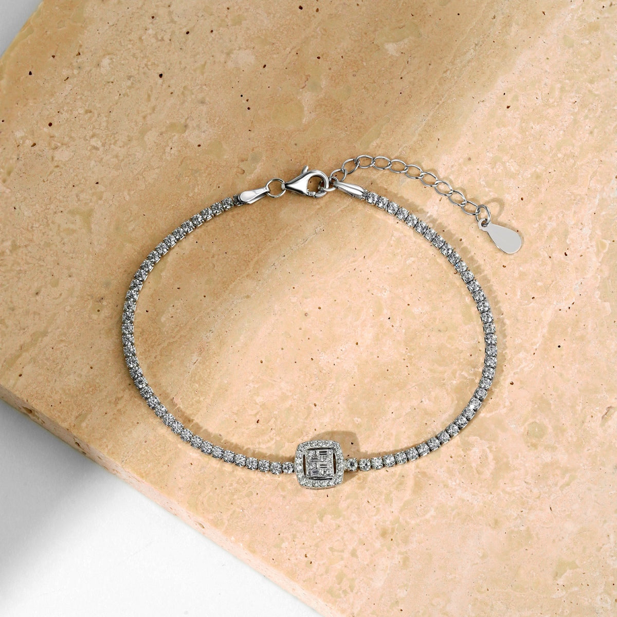 [AuraEcho]Luxurious Dazzling Square Shape Banquet Bracelet