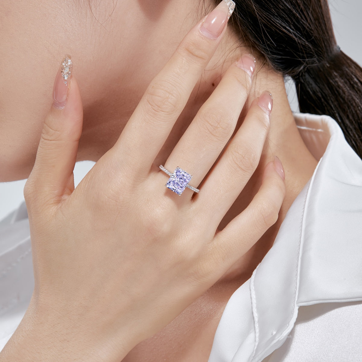 [AuraEcho]4.0 Carat Luxurious Engagement Ring