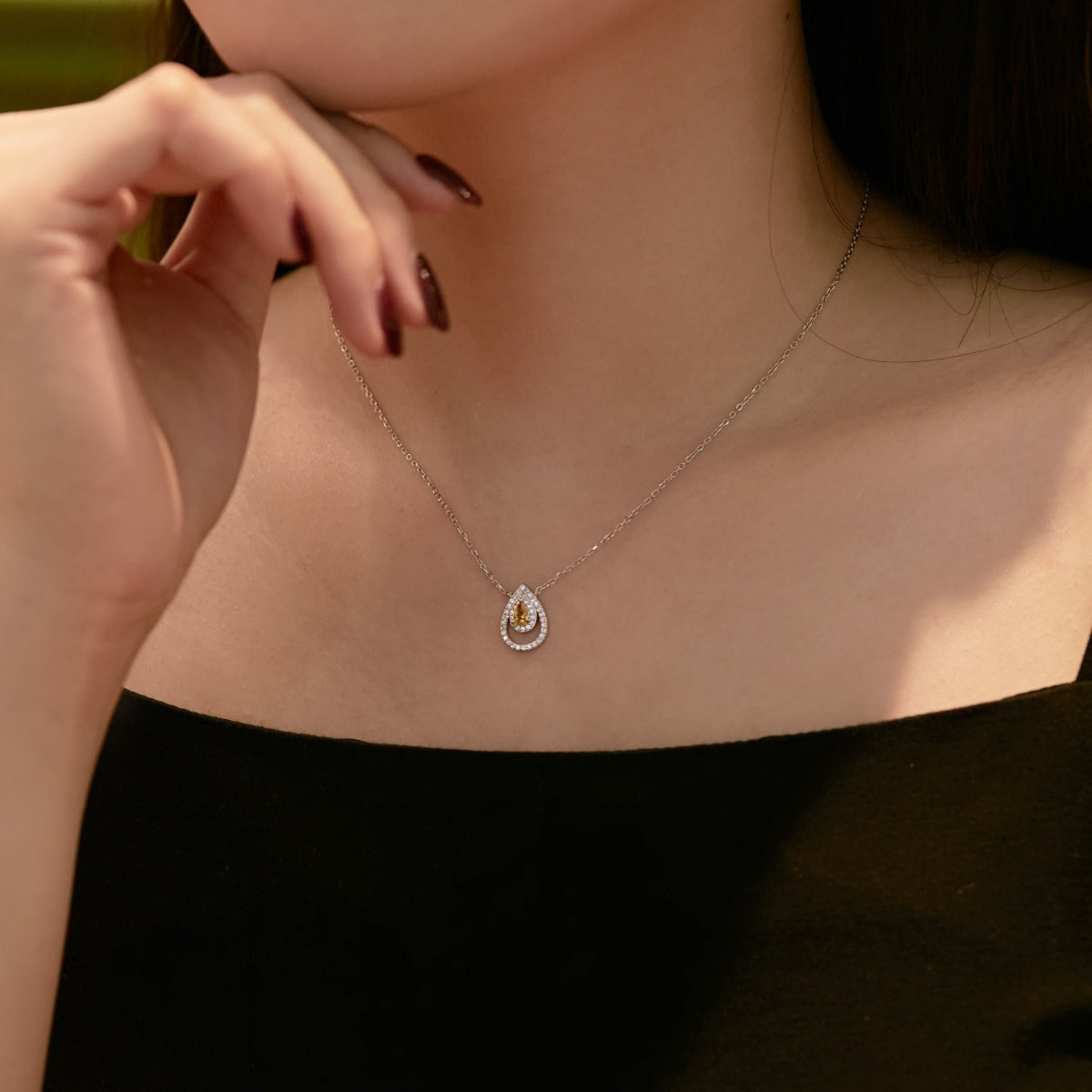 [AuraEcho]Sparkling Pear Cut Necklace