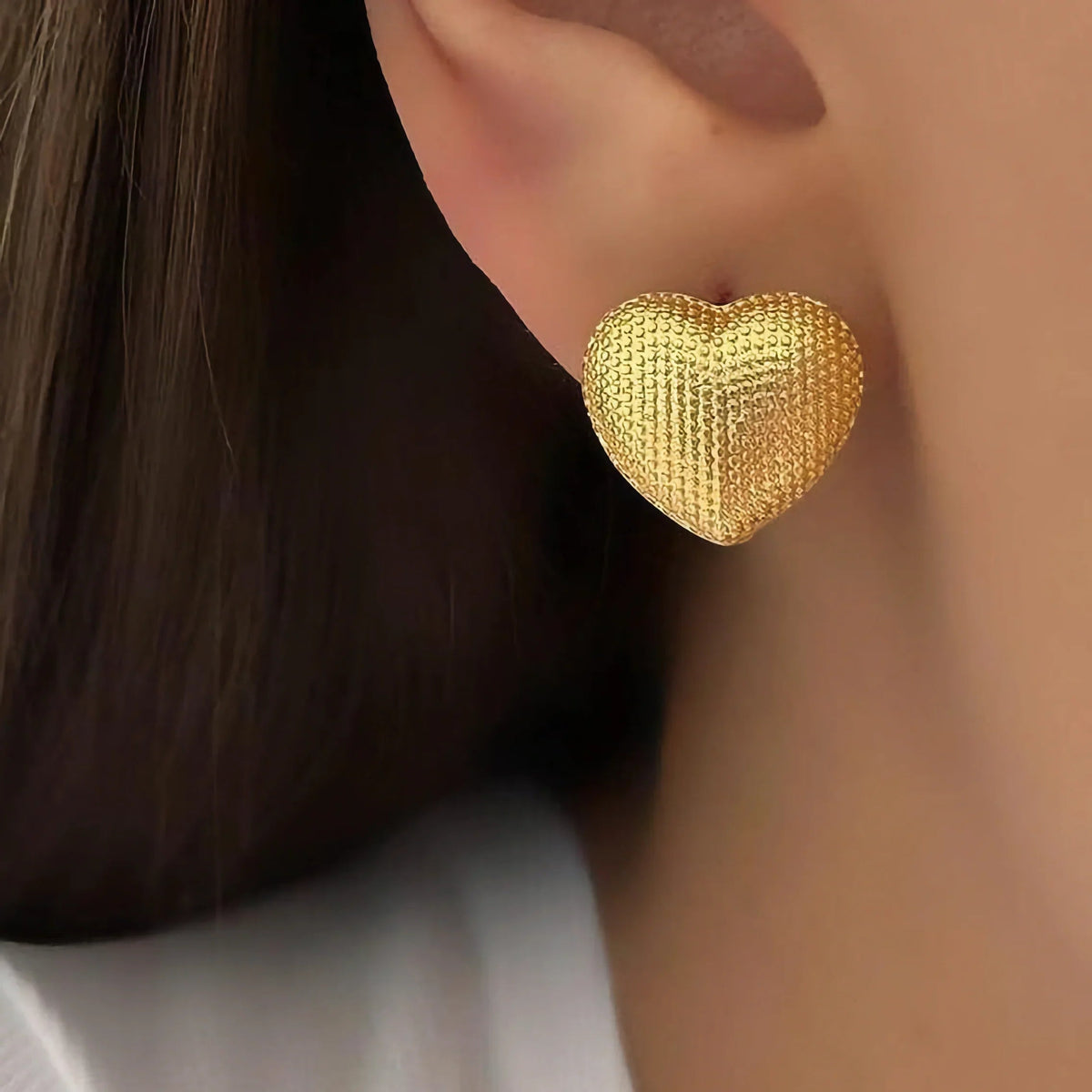 [AuraEcho]Cecelia Textured Heart Earrings