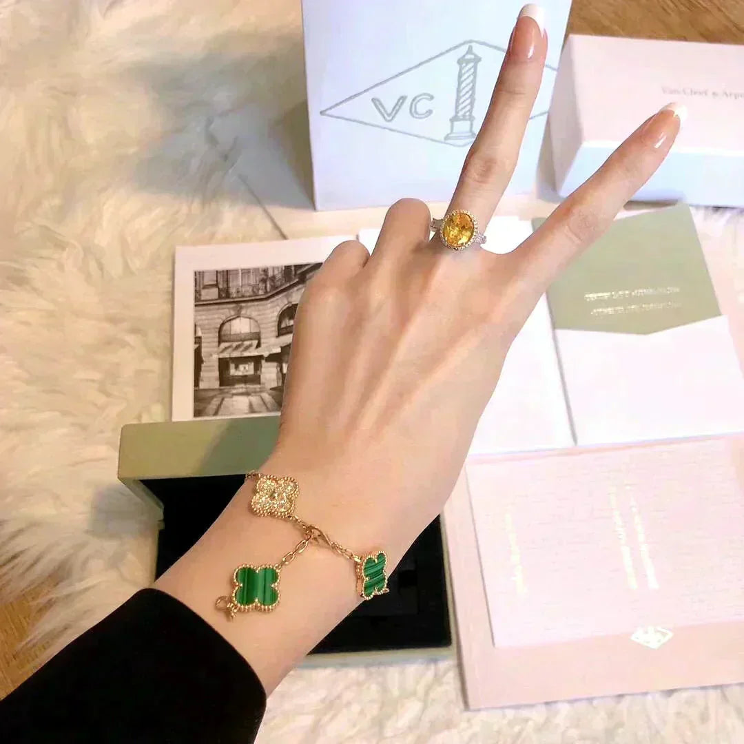 [AuraEcho] CLOVER 5 MOTIF MALACHITE BRACELET COLLECTION