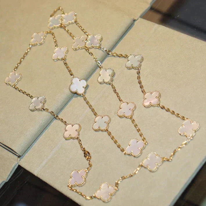 [AuraEcho]CLOVER 20 MOTIFS WHITE MOP NECKLACE