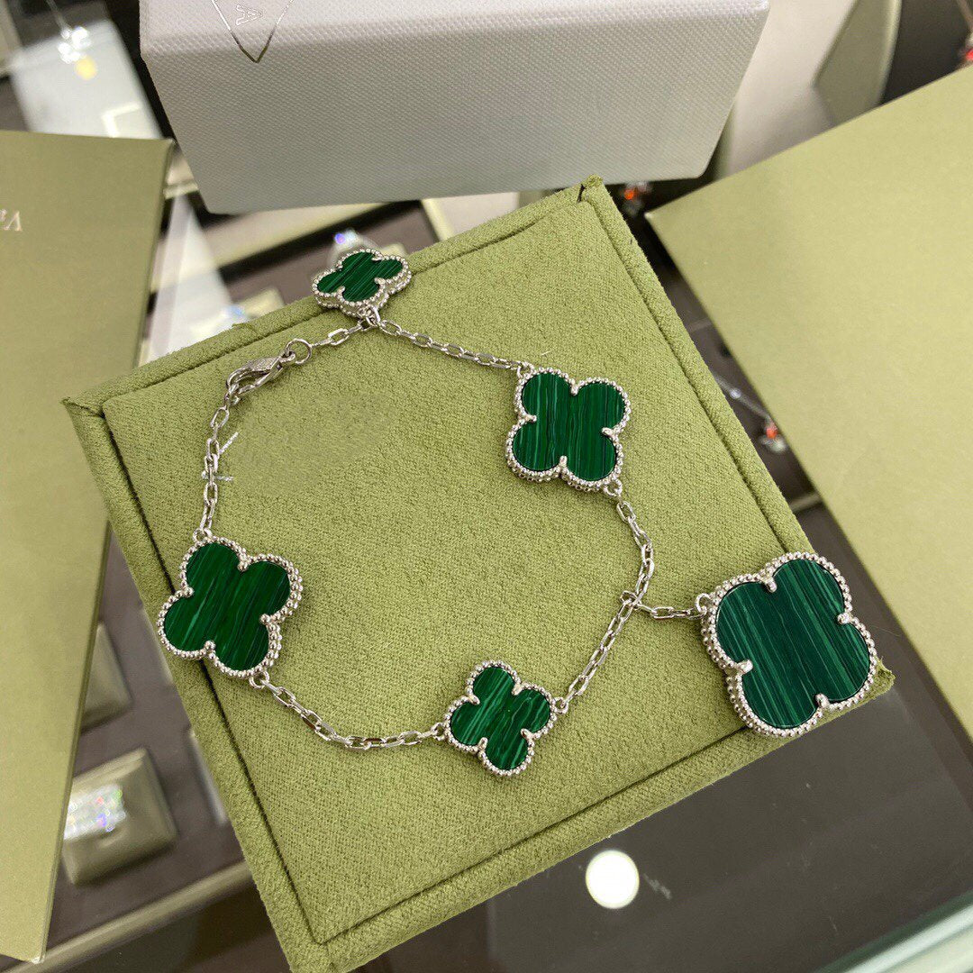 [AuraEcho]CLOVER 5 MOTIFS SIVLER MALACHITE BRACELET