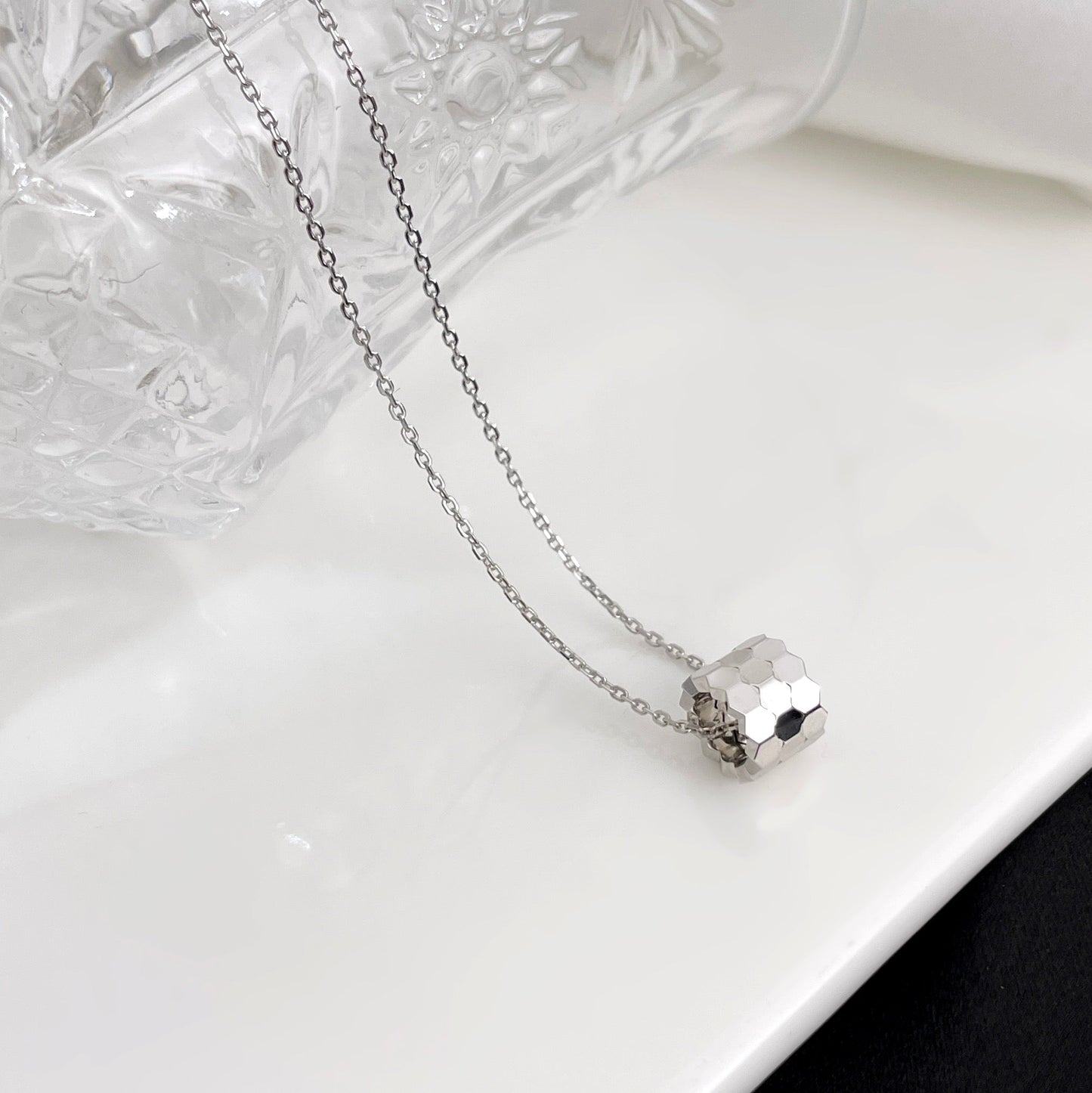 [AuraEcho]BEE MINI NECKLACE