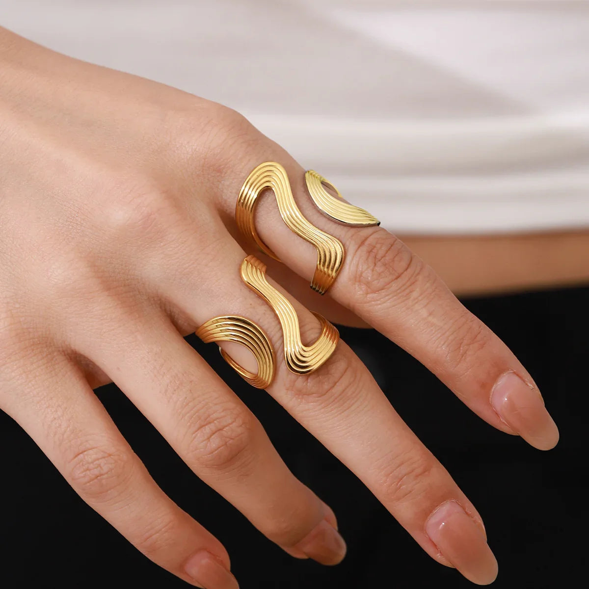 [AuraEcho]Vivi Twisted Band Gold Ring