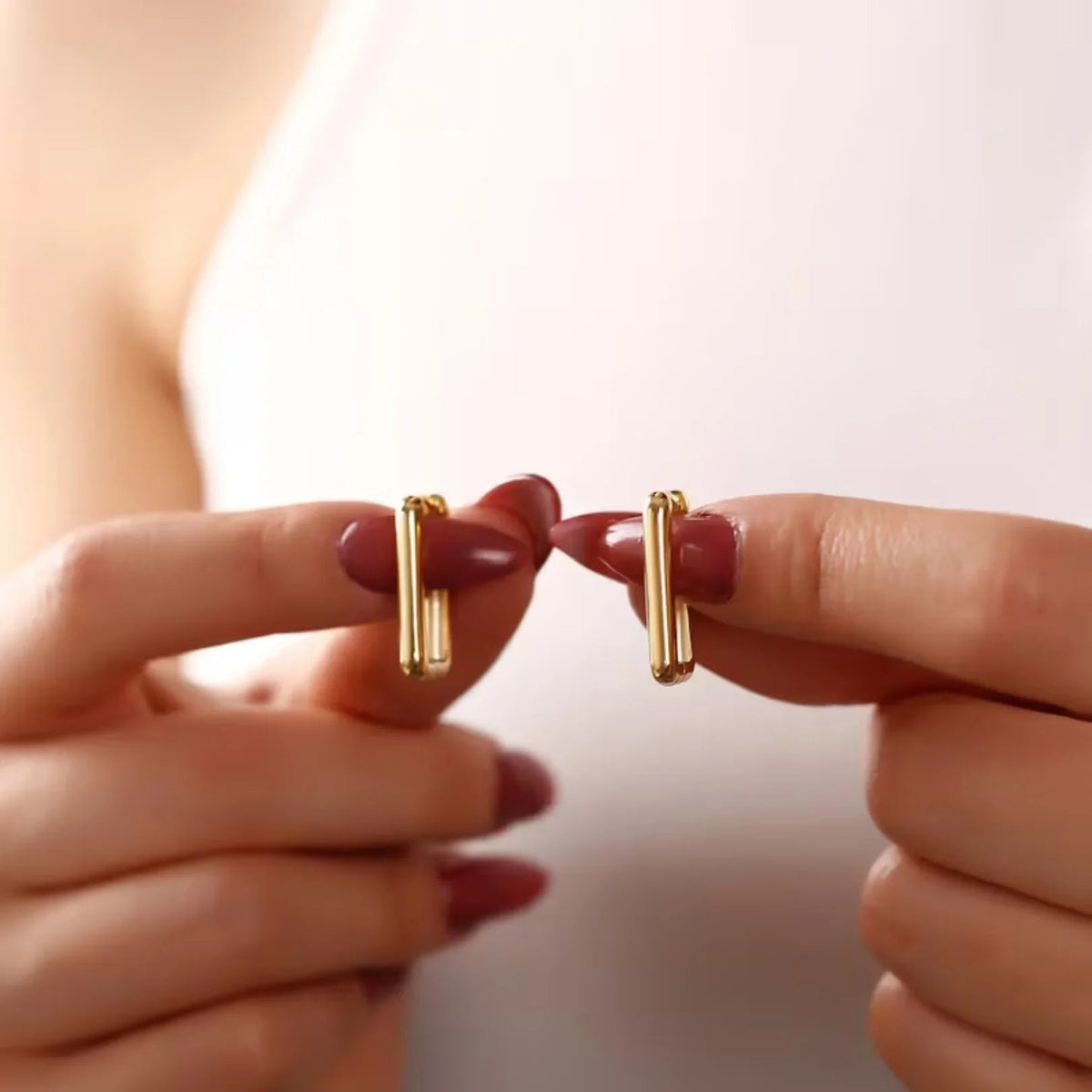[AuraEcho]Ambrielle Gold U Hoops