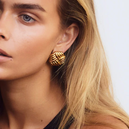 [AuraEcho]Vanessa Criss Cut Gold Earrings