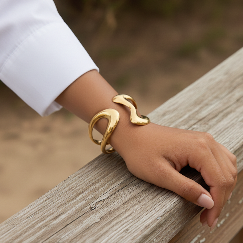 [AuraEcho]Lulu Sculpted Gold Bangle