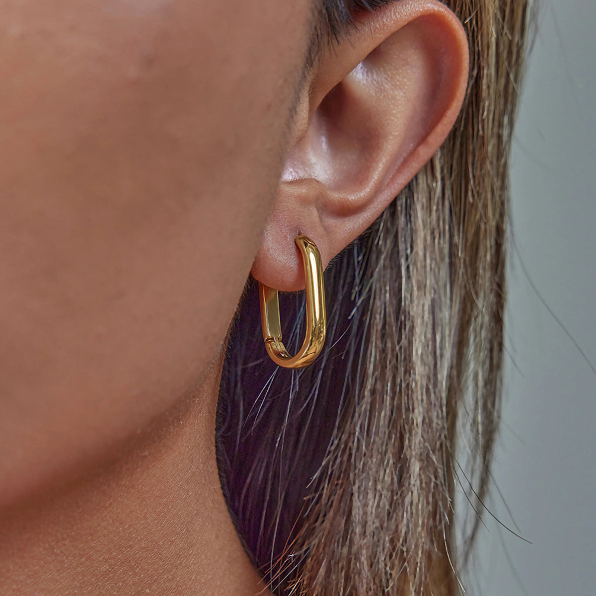 [AuraEcho]Clarabelle Staple Gold Hoops Bundle