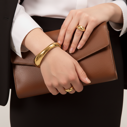 [AuraEcho]Jessa Sculpted Gold Bangle
