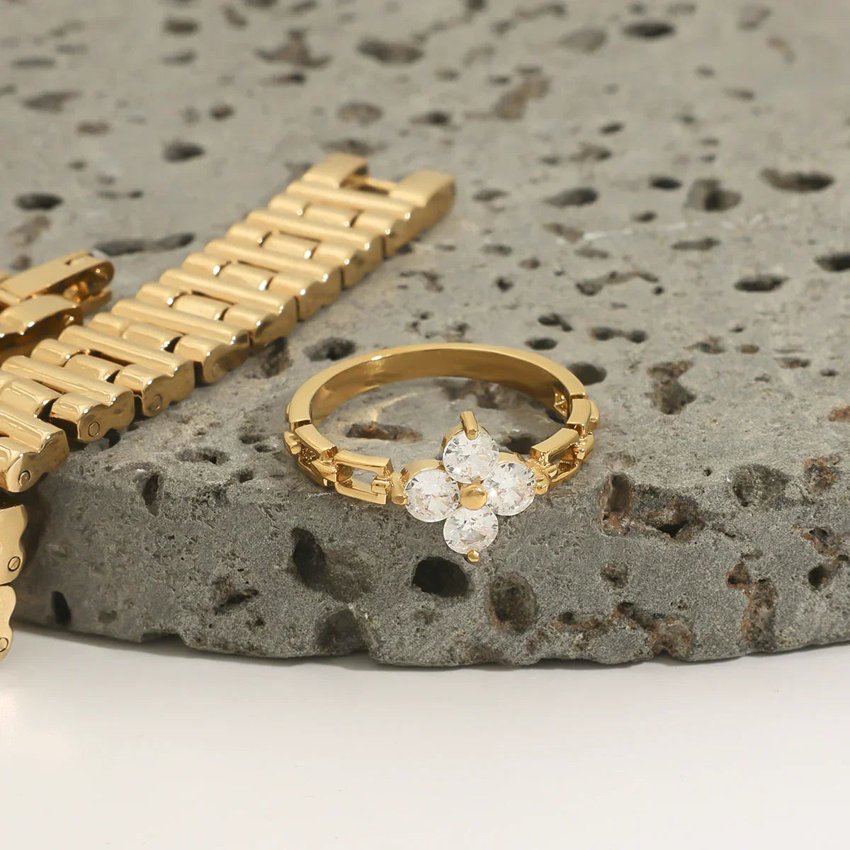 [AuraEcho]Clestine Diamond Petal Ring