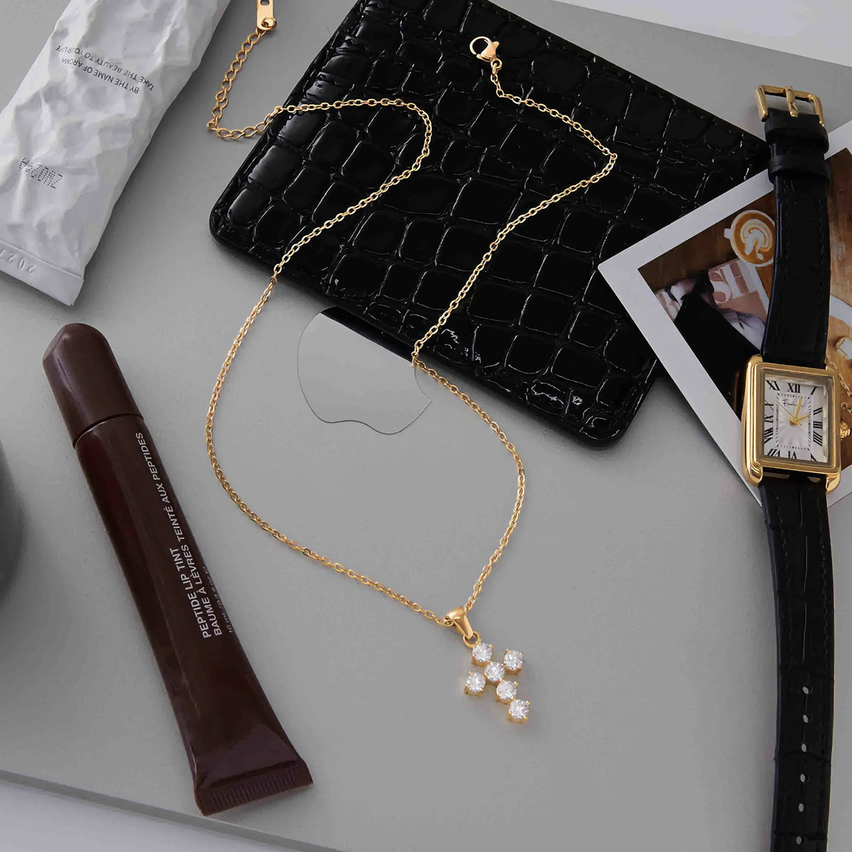 [AuraEcho]Wynter Diamond Cross Necklace
