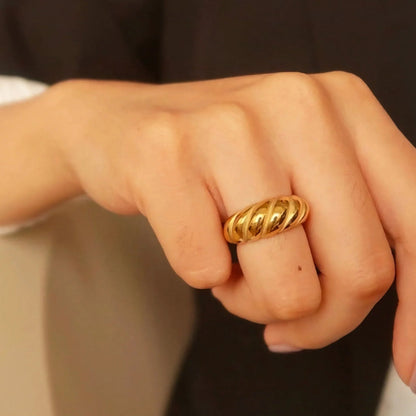 [AuraEcho]Amaia Gold Croissant Ring