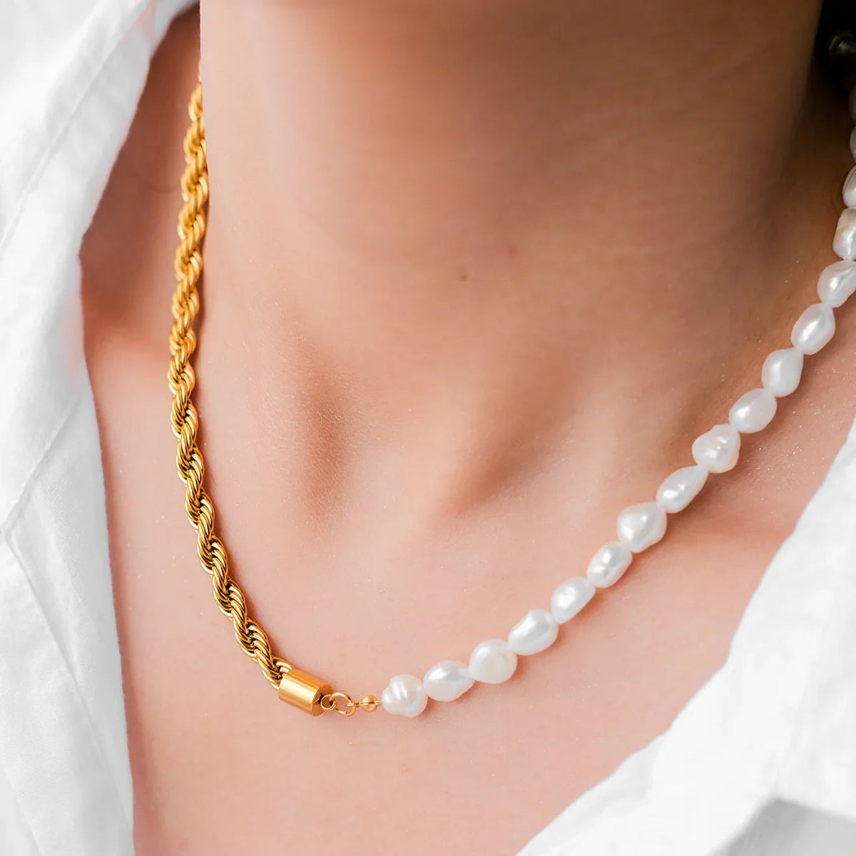 [AuraEcho]Dualia Gold Pearl Necklace