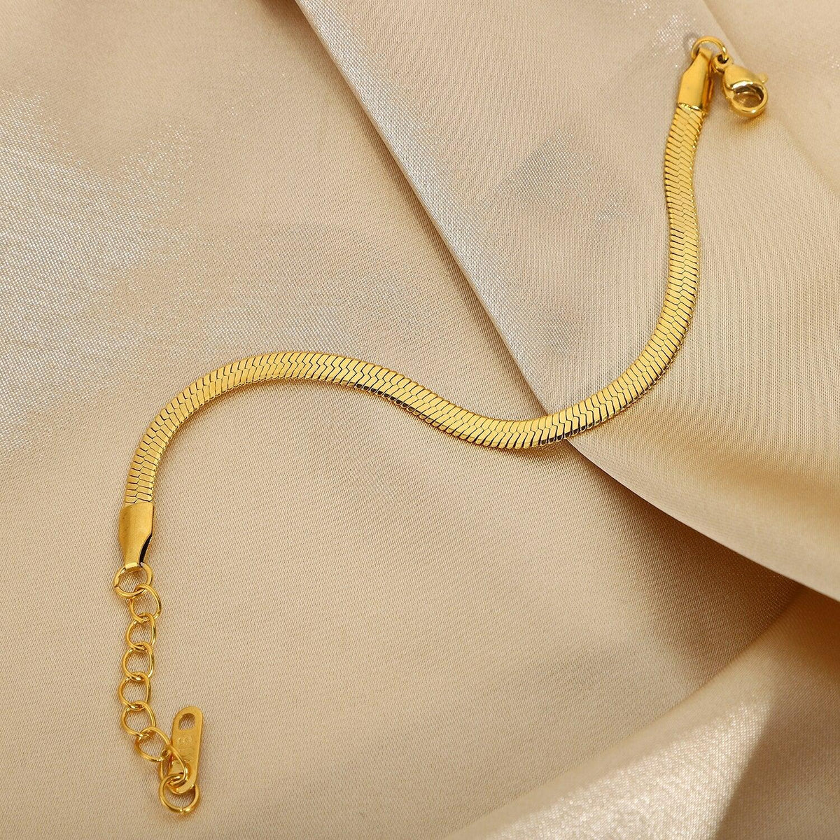 [AuraEcho]Ellaine Gold Herringbone Bracelet