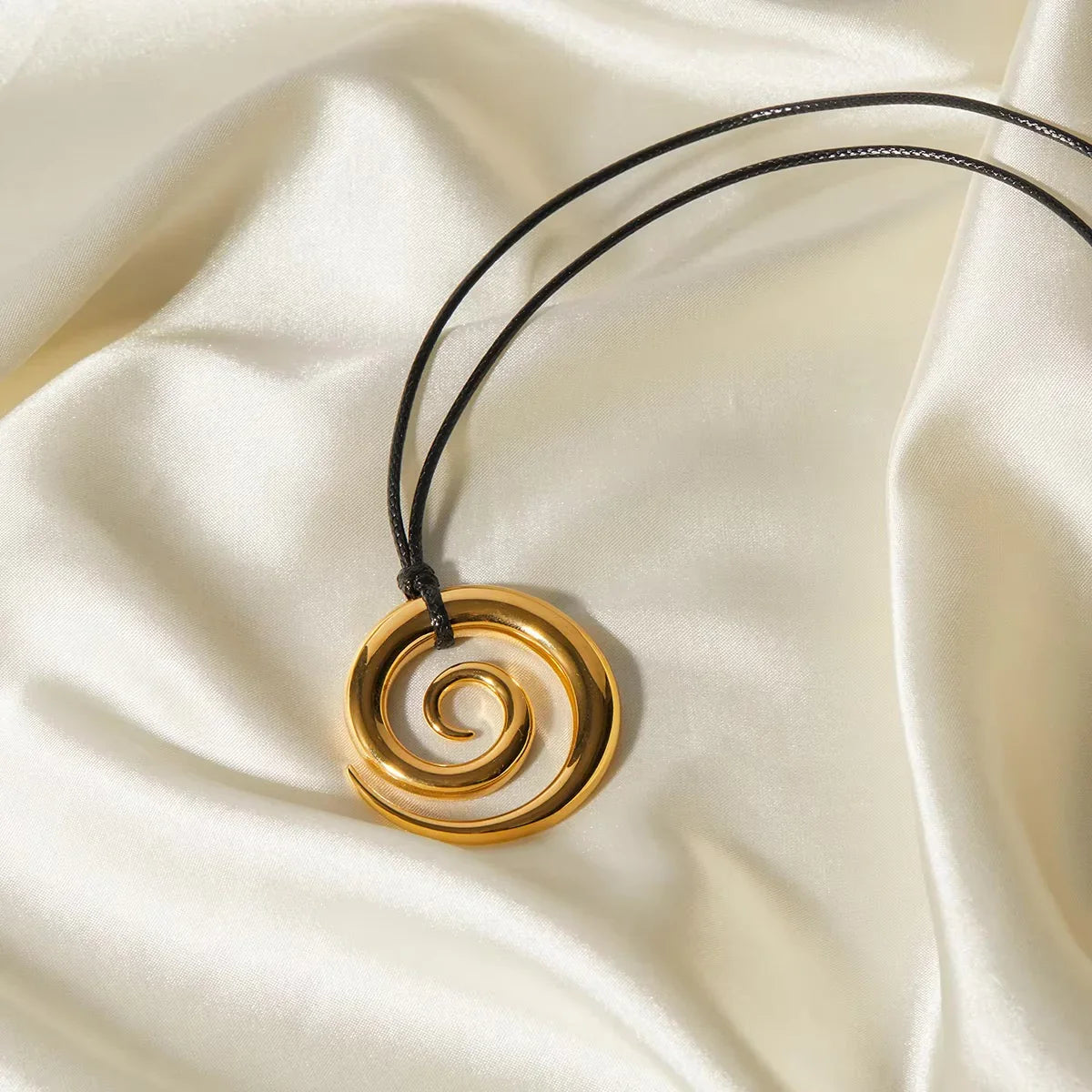 [AuraEcho]Romilly Spiral Pendant