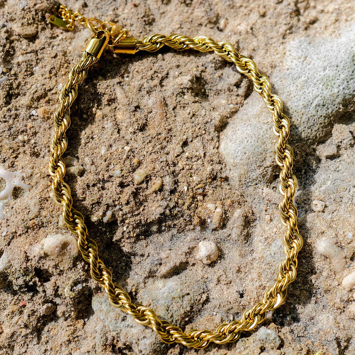 [AuraEcho]Mila Golden Twist Necklace