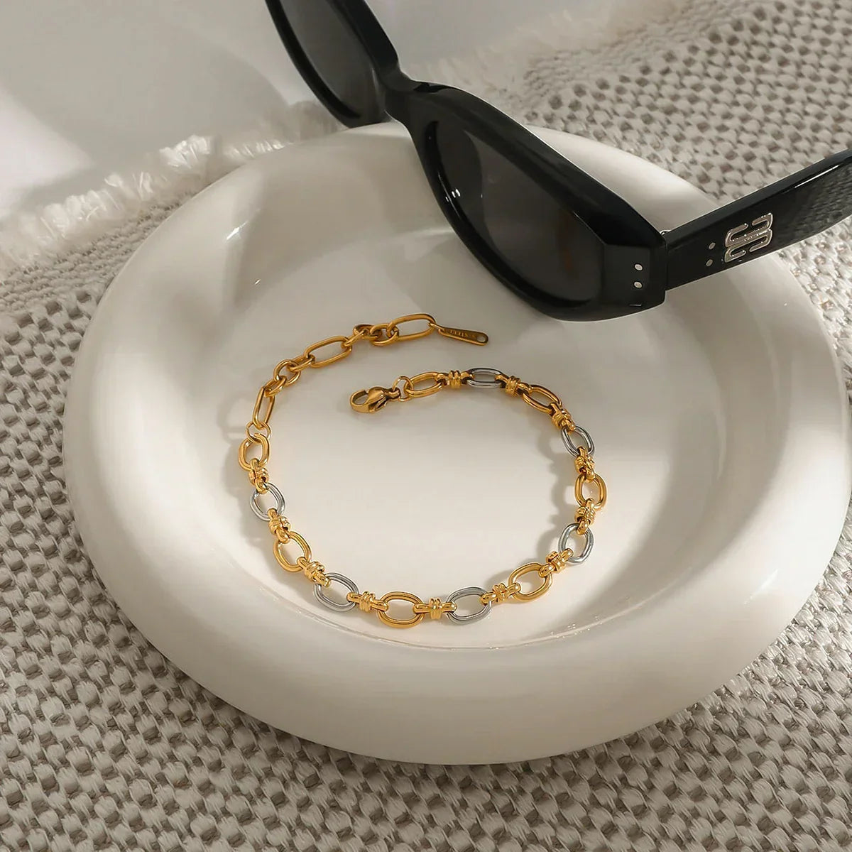 [AuraEcho]Addison Two Tone Gold Bracelet