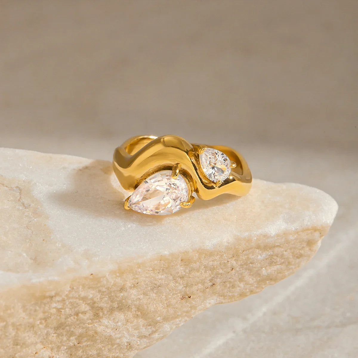 [AuraEcho]Soletta Diamond Teardrop Gold Ring