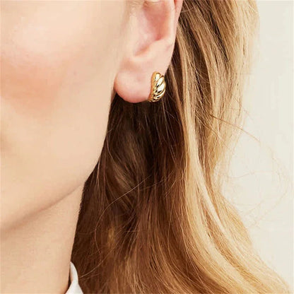 [AuraEcho]Croissant Huggie Earrings