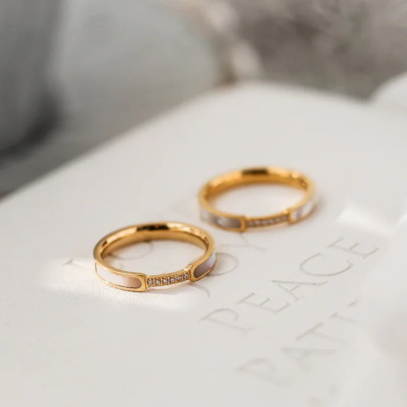 [AuraEcho]Gabrielle Diamond Simulant Gold Ring