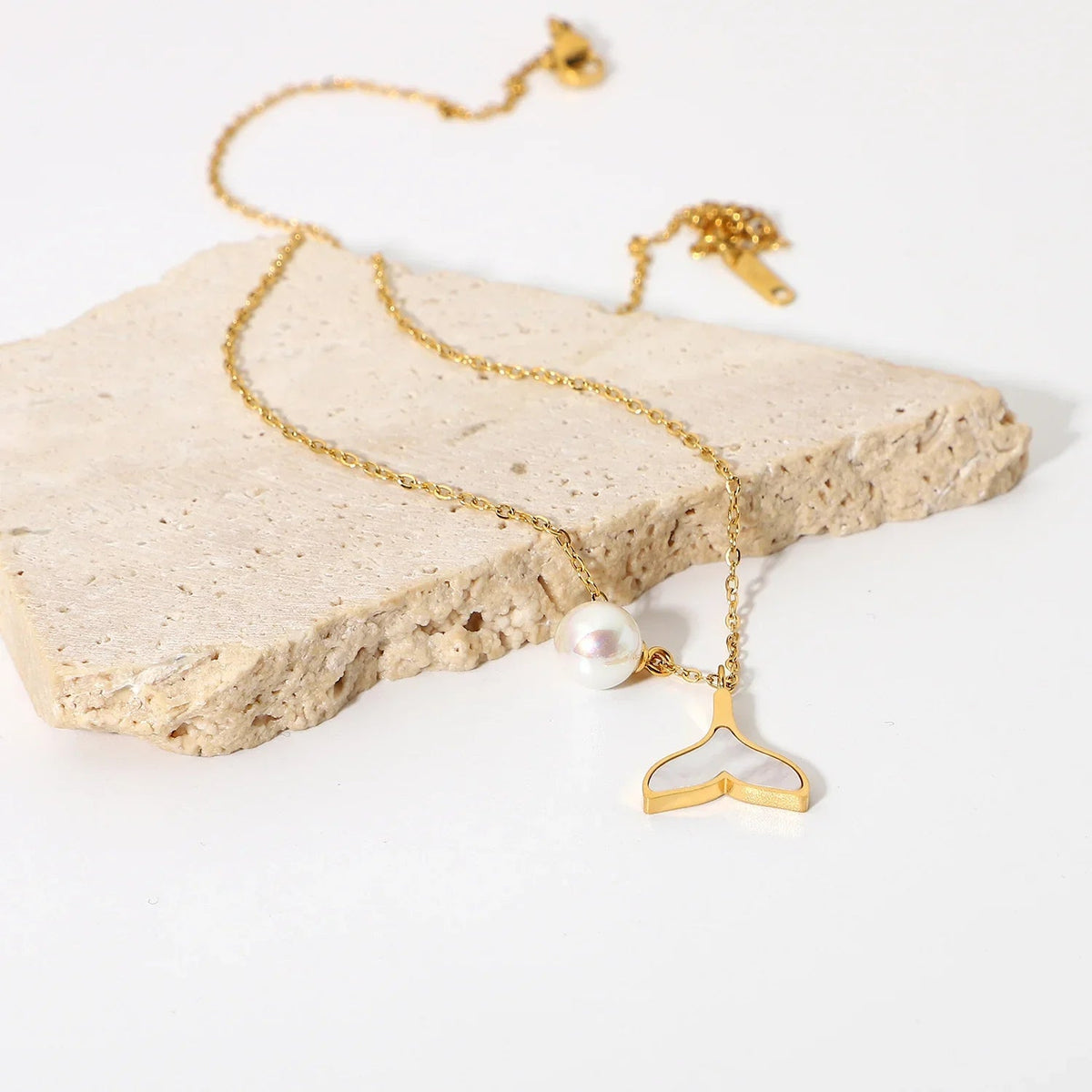 [AuraEcho]Mermaid Freshwater Pearl Necklace