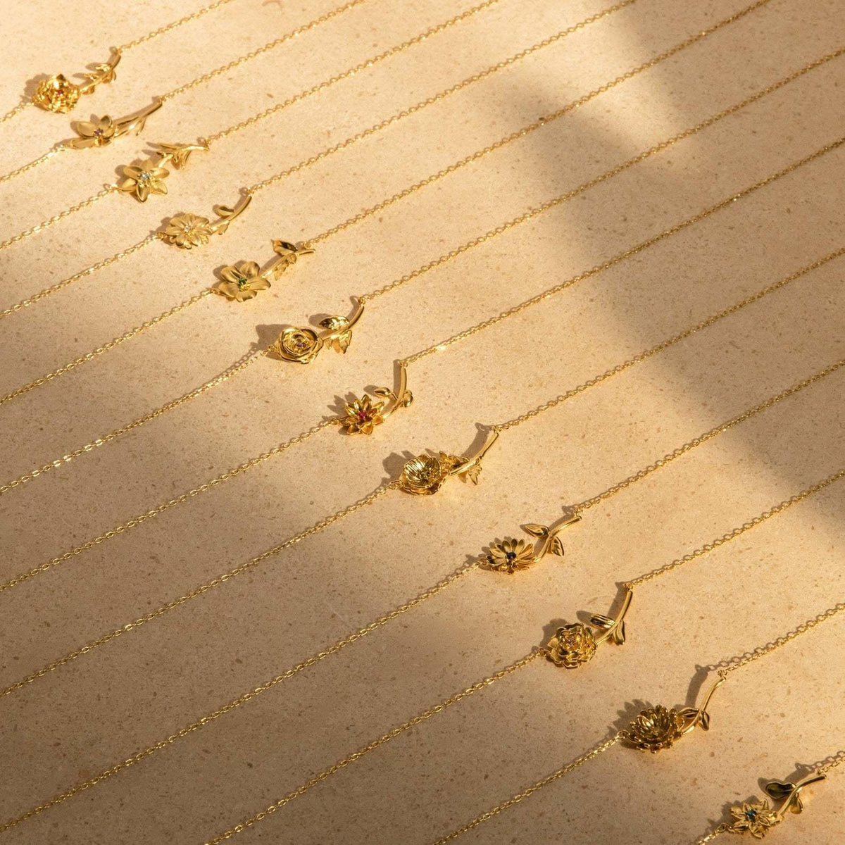 [AuraEcho]Maribelle Birth Flower Gold Necklace