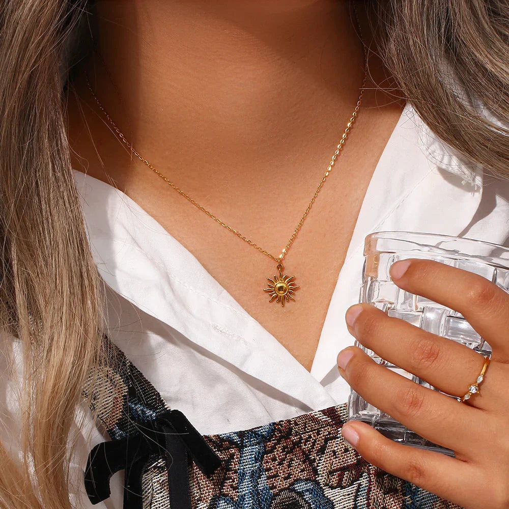 [AuraEcho]Eliora Gold Sun Necklace