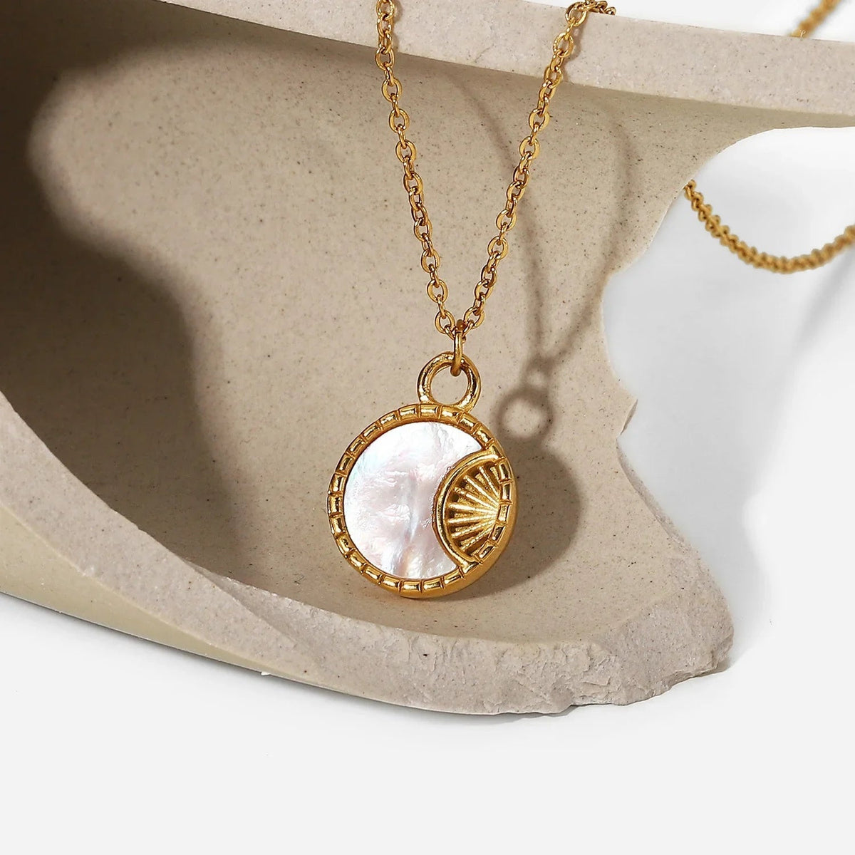 [AuraEcho]Brooklyn Freshwater Pearl Necklace