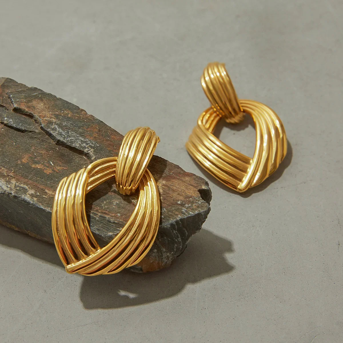 [AuraEcho]Selma Gold Knot Earrings