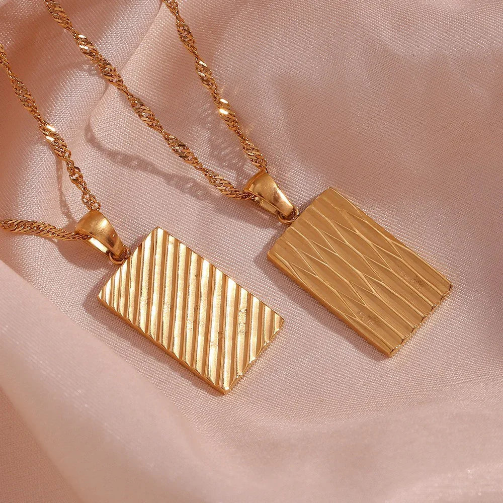 [AuraEcho]Dahlia Gold Necklace