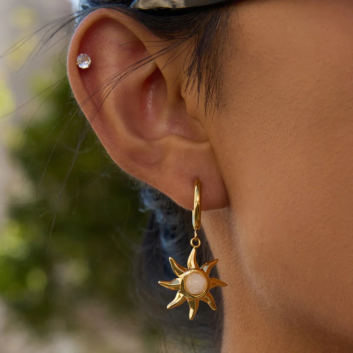 [AuraEcho]Helia Sun-shaped Moonstone Earrings