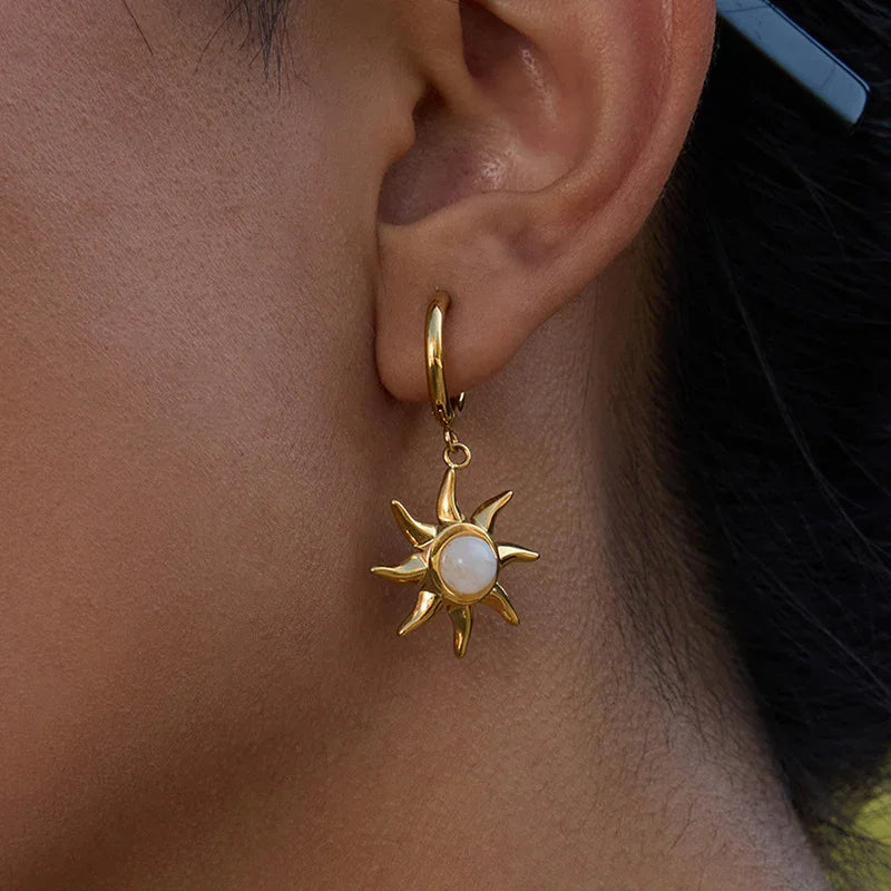 [AuraEcho]Helia Sun-shaped Moonstone Earrings