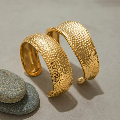 [AuraEcho]Cheyenne Textured Gold Band