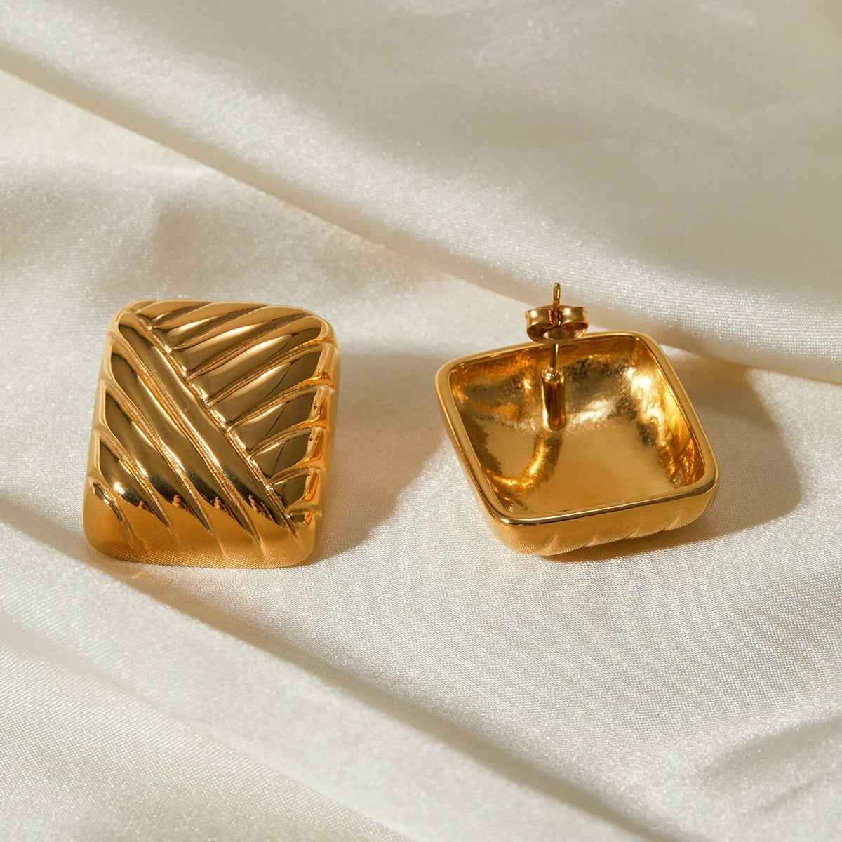 [AuraEcho]Inez Gold Earrings