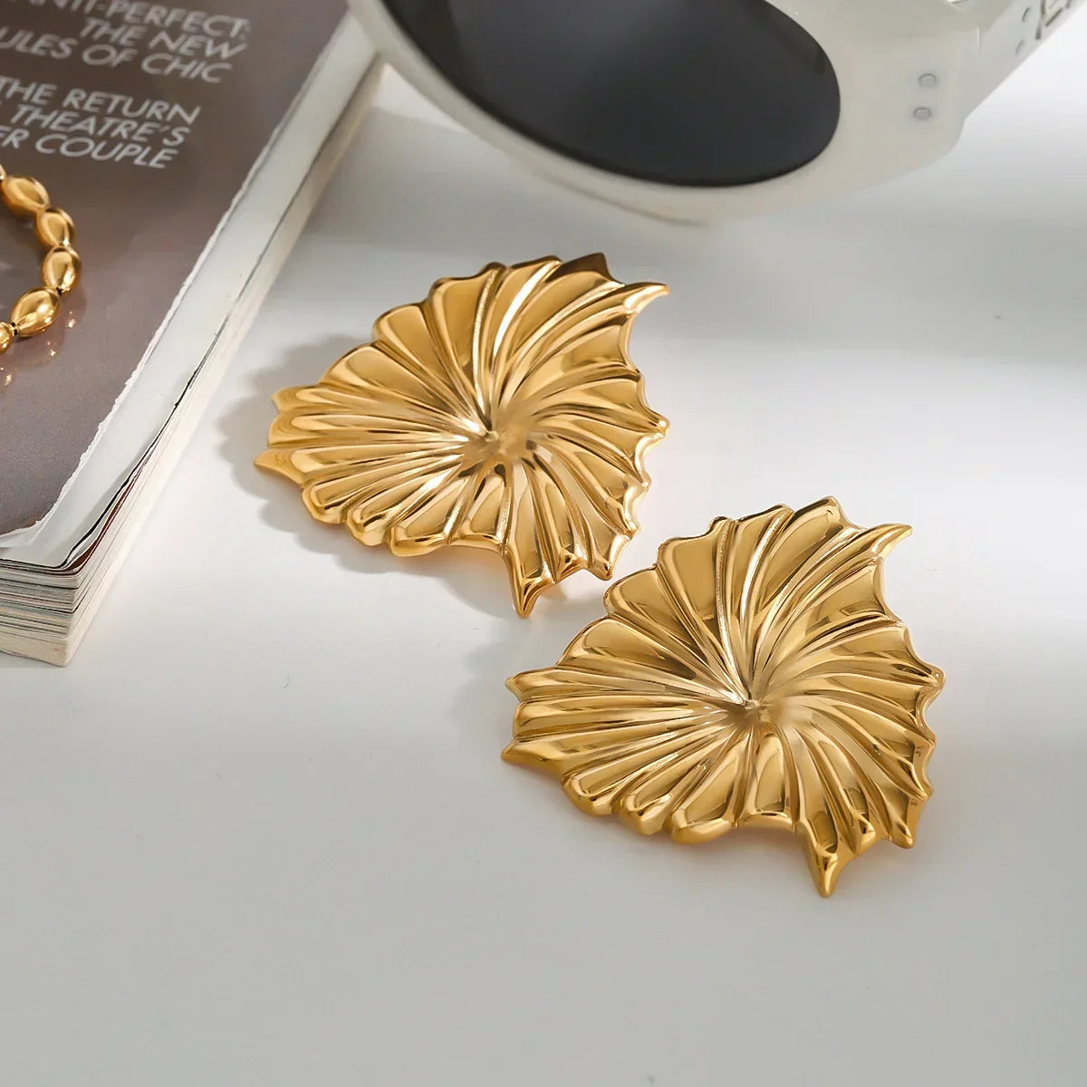 [AuraEcho]Rafaela Sculpted Petal Gold Earrings