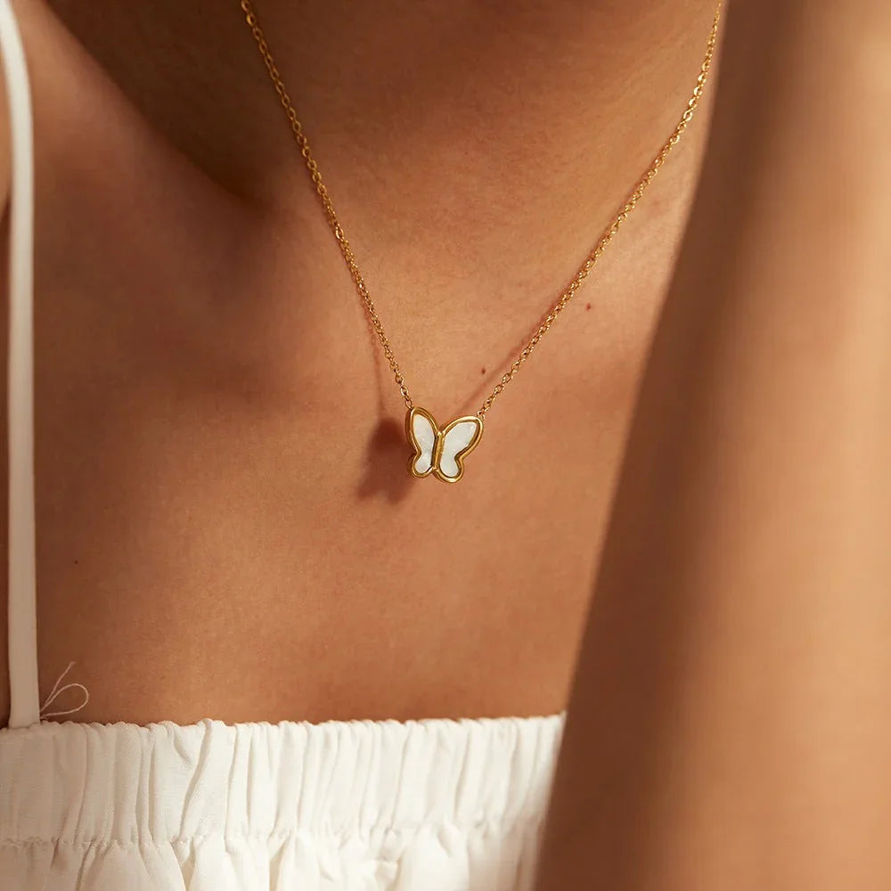 [AuraEcho]Flutterby Mother of Pearl Necklace