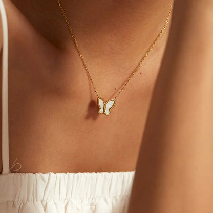 [AuraEcho]Flutterby Mother of Pearl Necklace