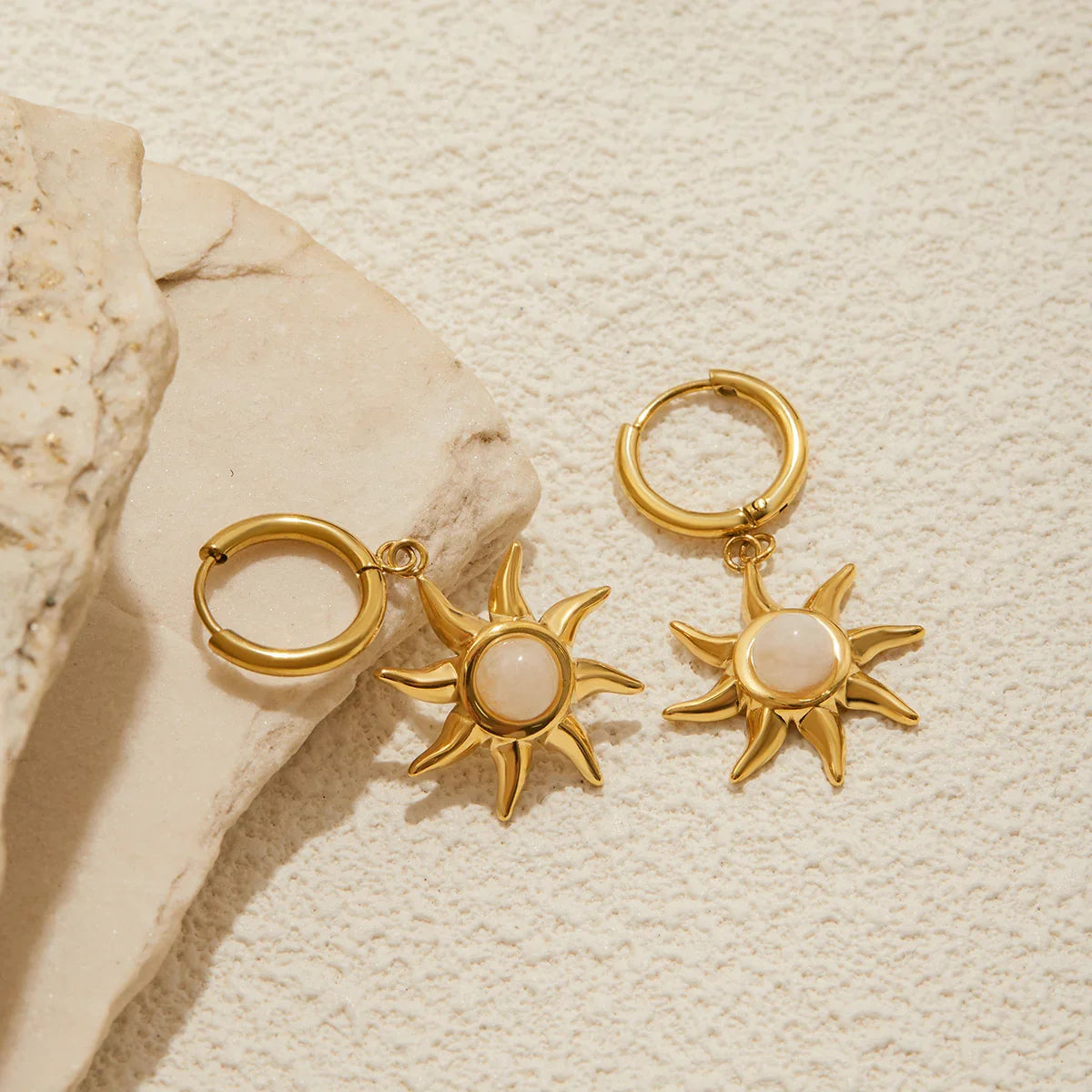 [AuraEcho]Helia Sun-shaped Moonstone Earrings