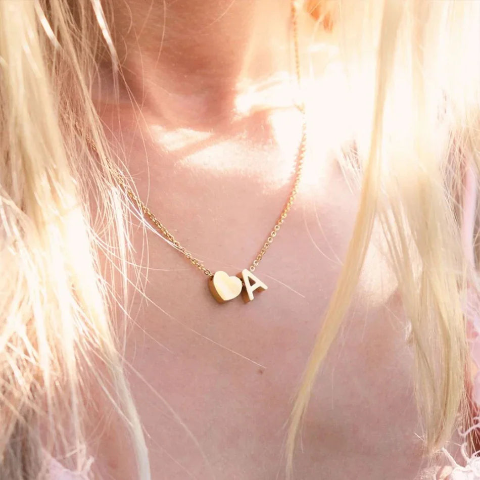 [AuraEcho]Ria Initial Letter Gold Necklace