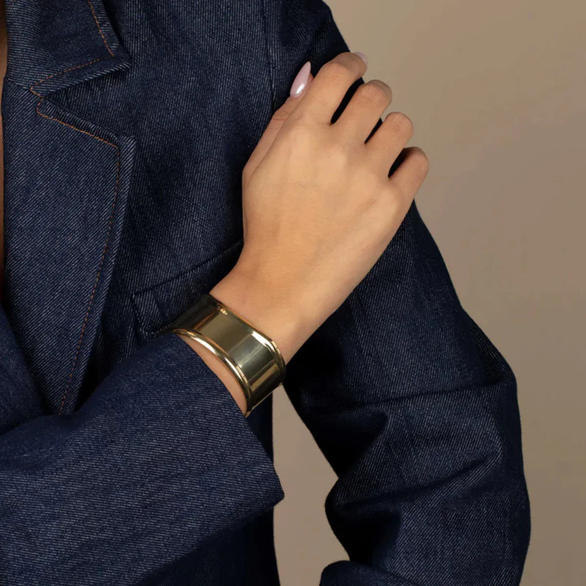 [AuraEcho]Rachel Gold Bangle