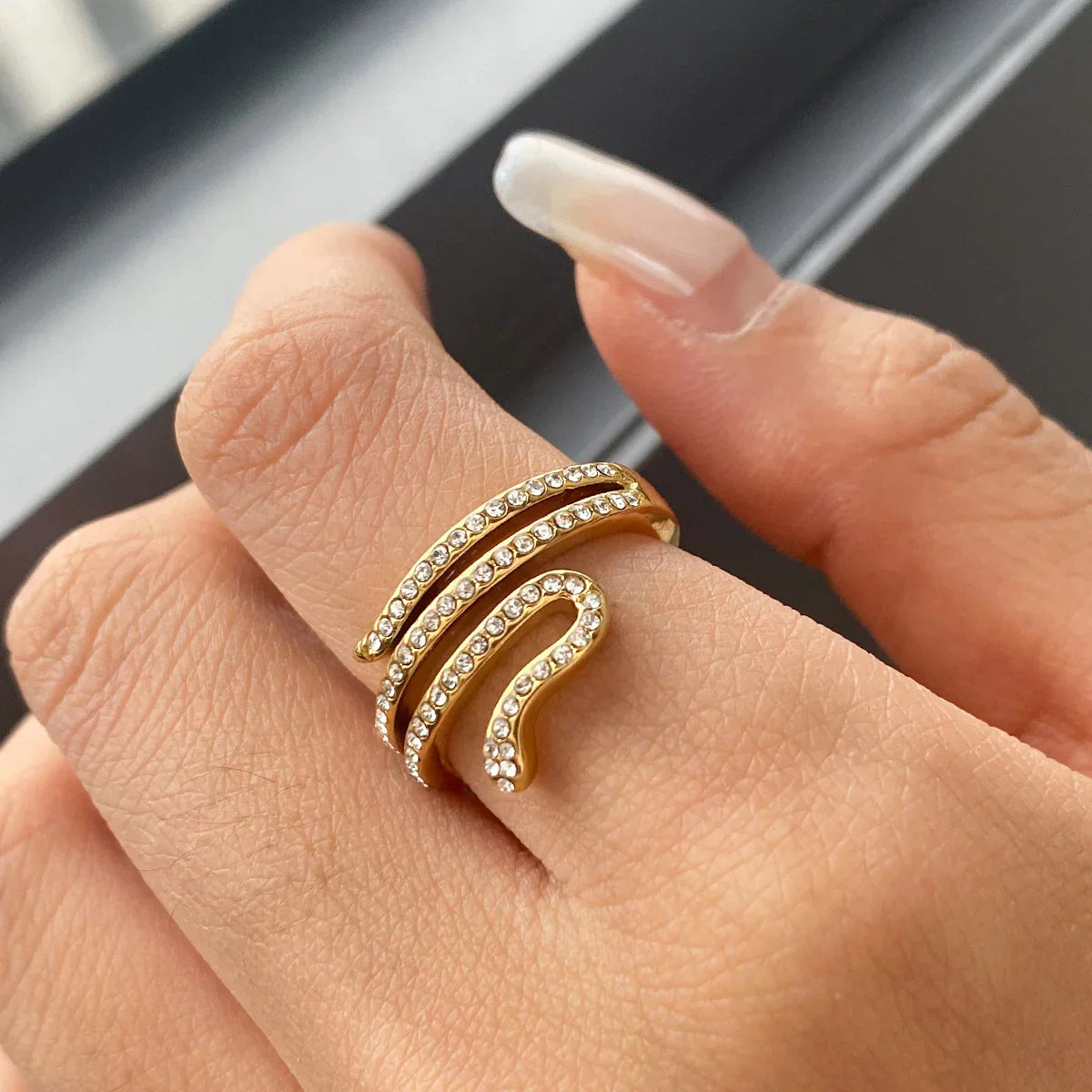 [AuraEcho]Serpentina Layered Diamond Ring