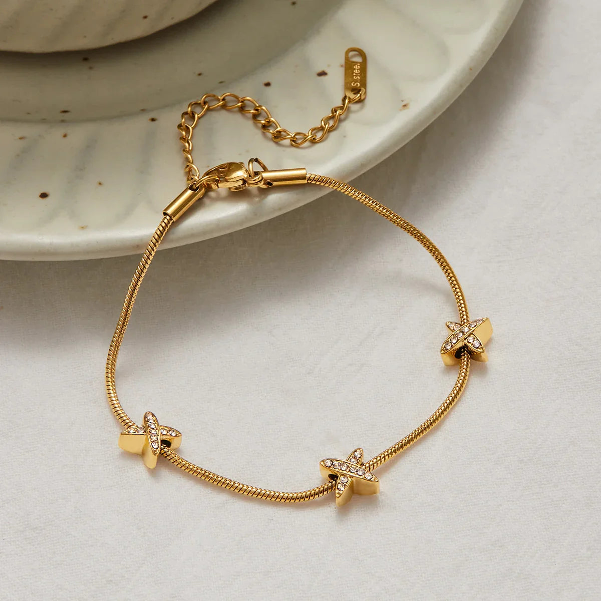 [AuraEcho]Brienne Diamond Cross Herringbone Bracelet