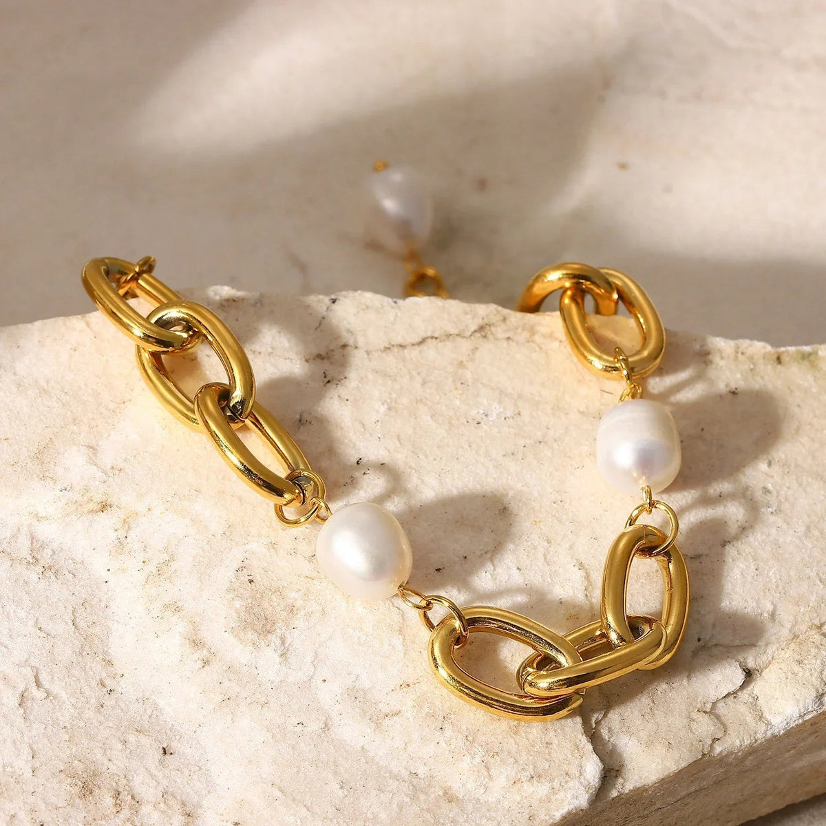 [AuraEcho]Ysabel Chunky Freshwater Pearl Bracelet
