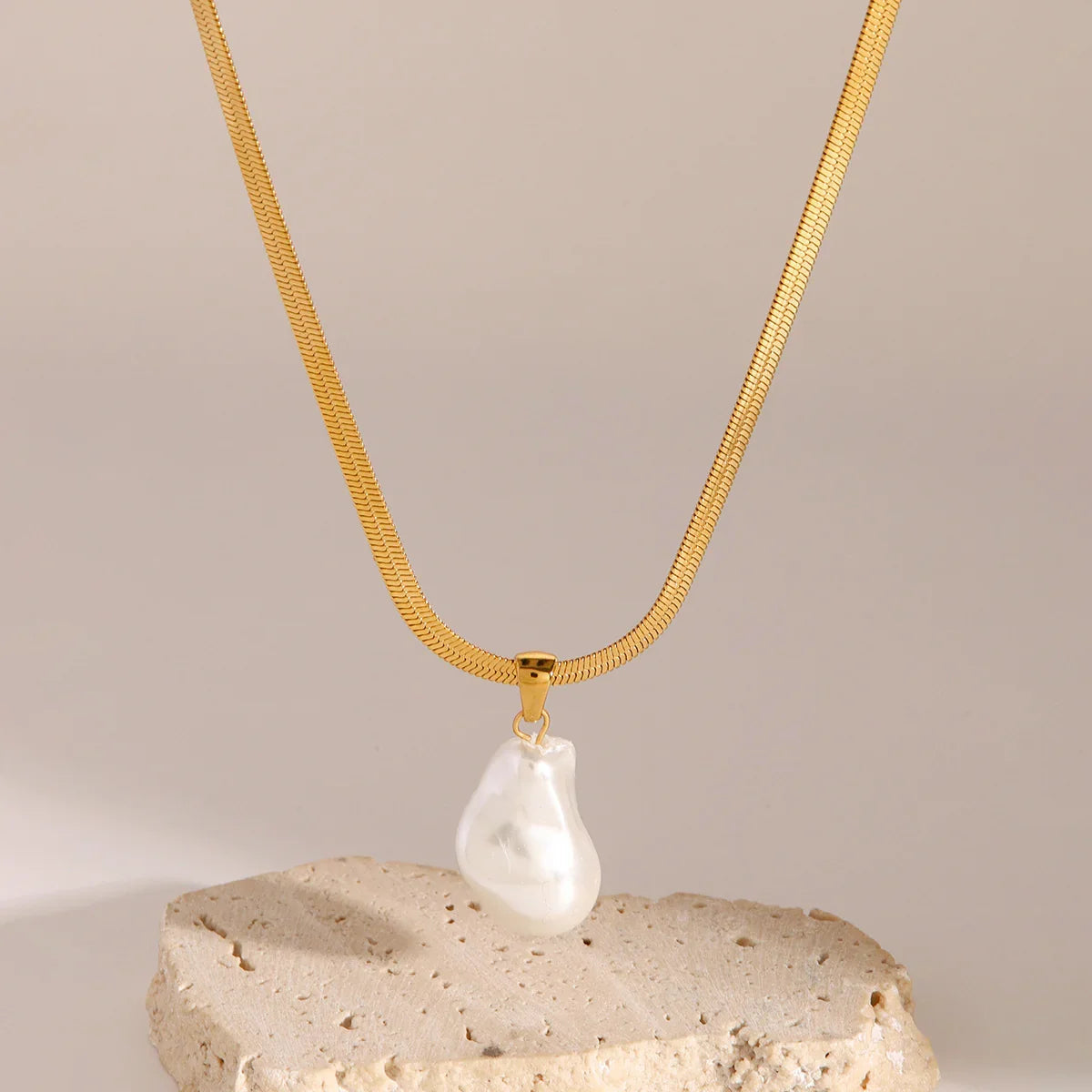 [AuraEcho]Glorietta Herringbone Pearl Necklace
