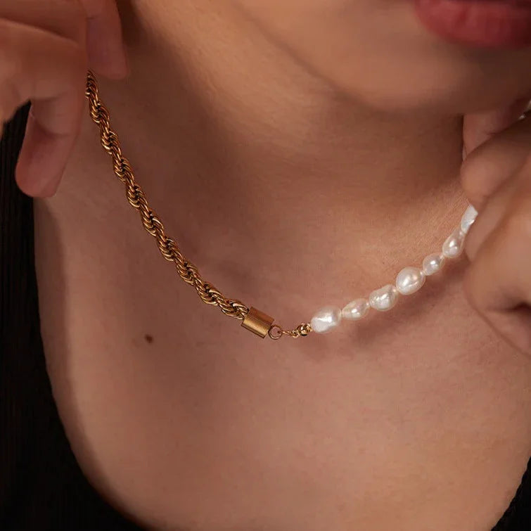 [AuraEcho]Dualia Gold Pearl Necklace