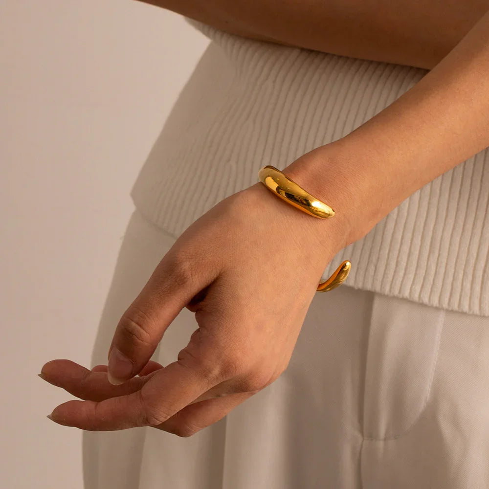 [AuraEcho]Audrina Contemporary Gold Bangle