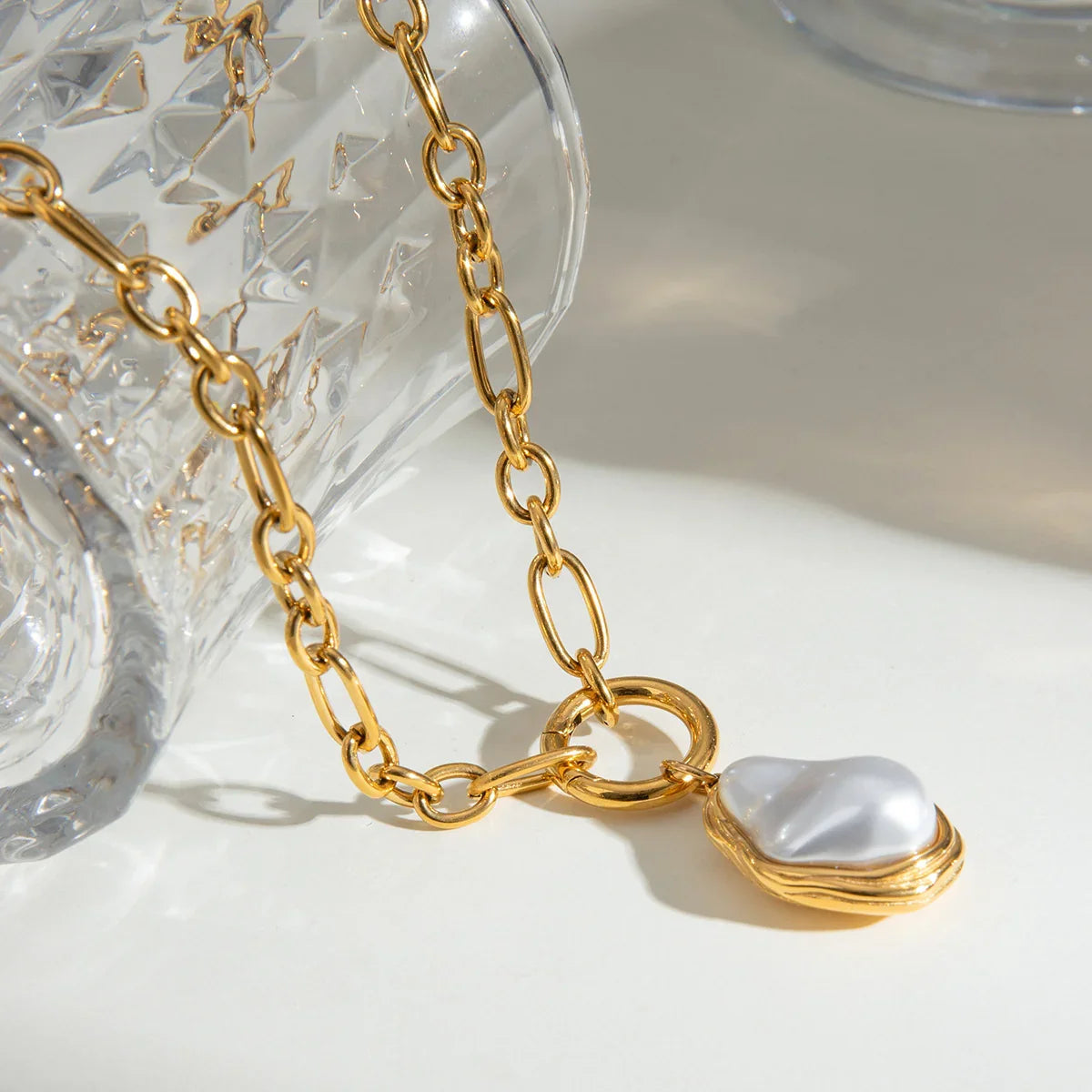 [AuraEcho]Shelby Mother Of Pearl Pendant