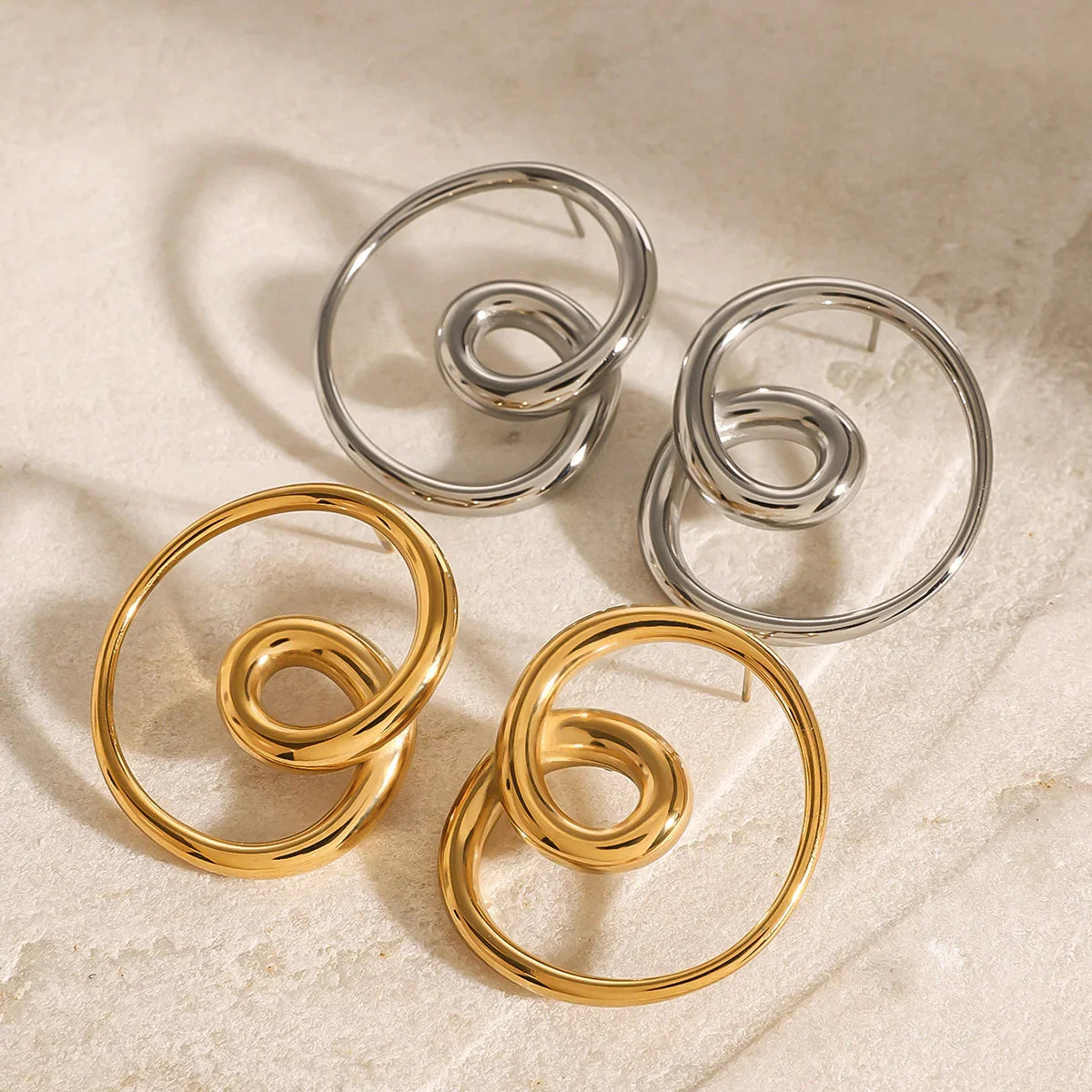 [AuraEcho]Angelique Golden Twist Earrings